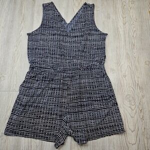 Simply Styled Sears Womens Large Navy Blue White Geometric Grid V-Neck Romper